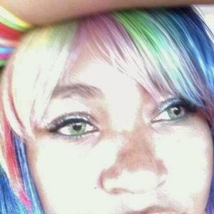 Meet your Posher, Tia